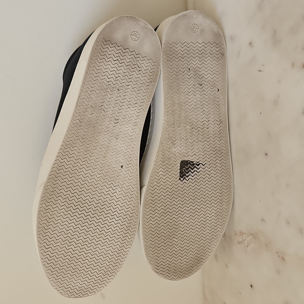 THE ROW: Black Mary H Minimalist Sneakers - Picture 8 of 9